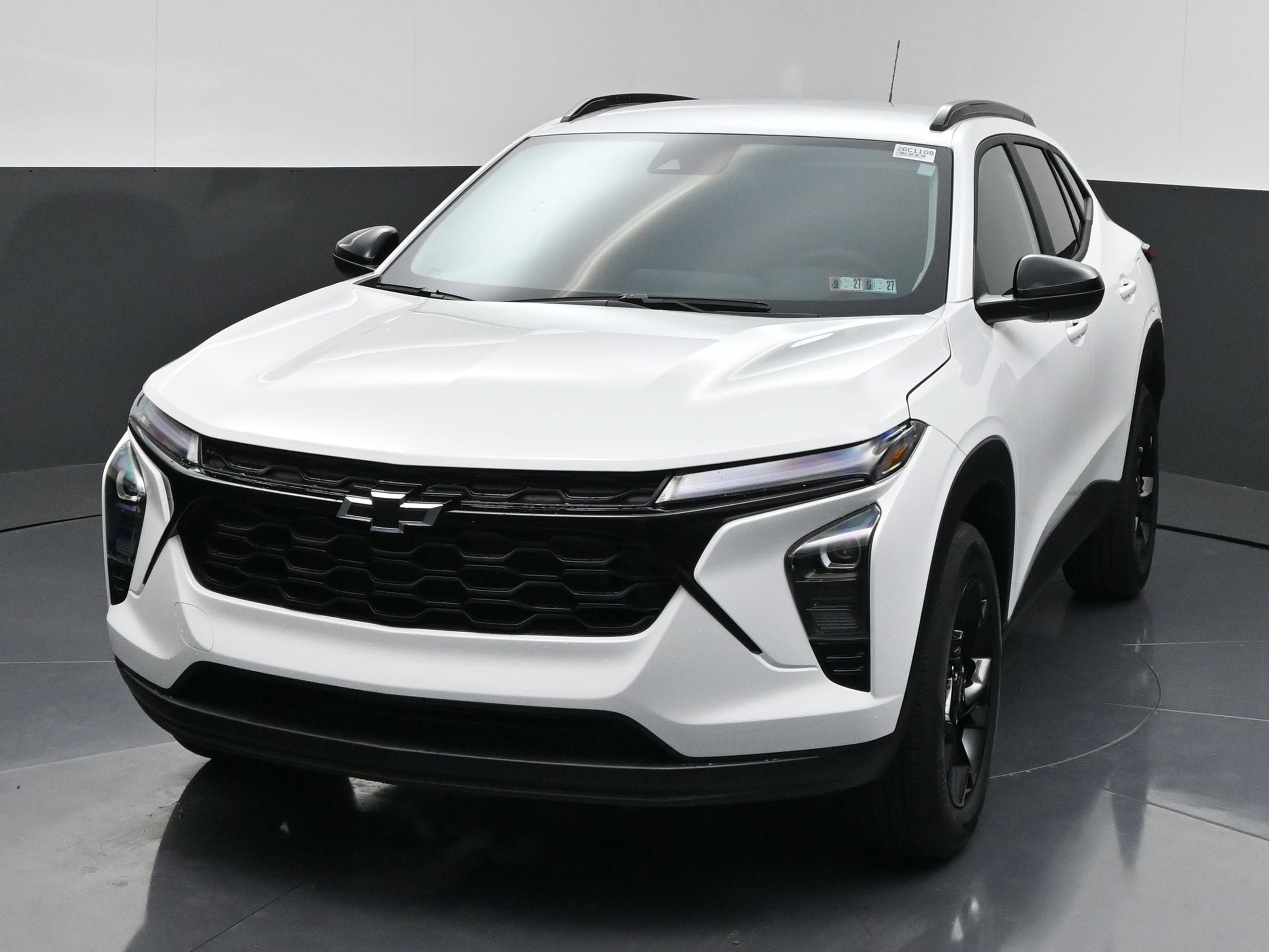 New 2026 Chevrolet Trax RS w/ Sunroof Package FWD image 4