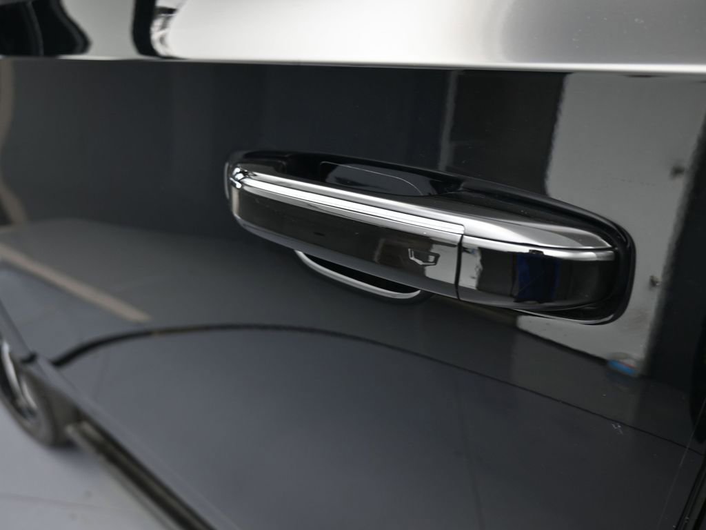 Used 2025 Cadillac Escalade ESV Sport w/ Touring Package image 42