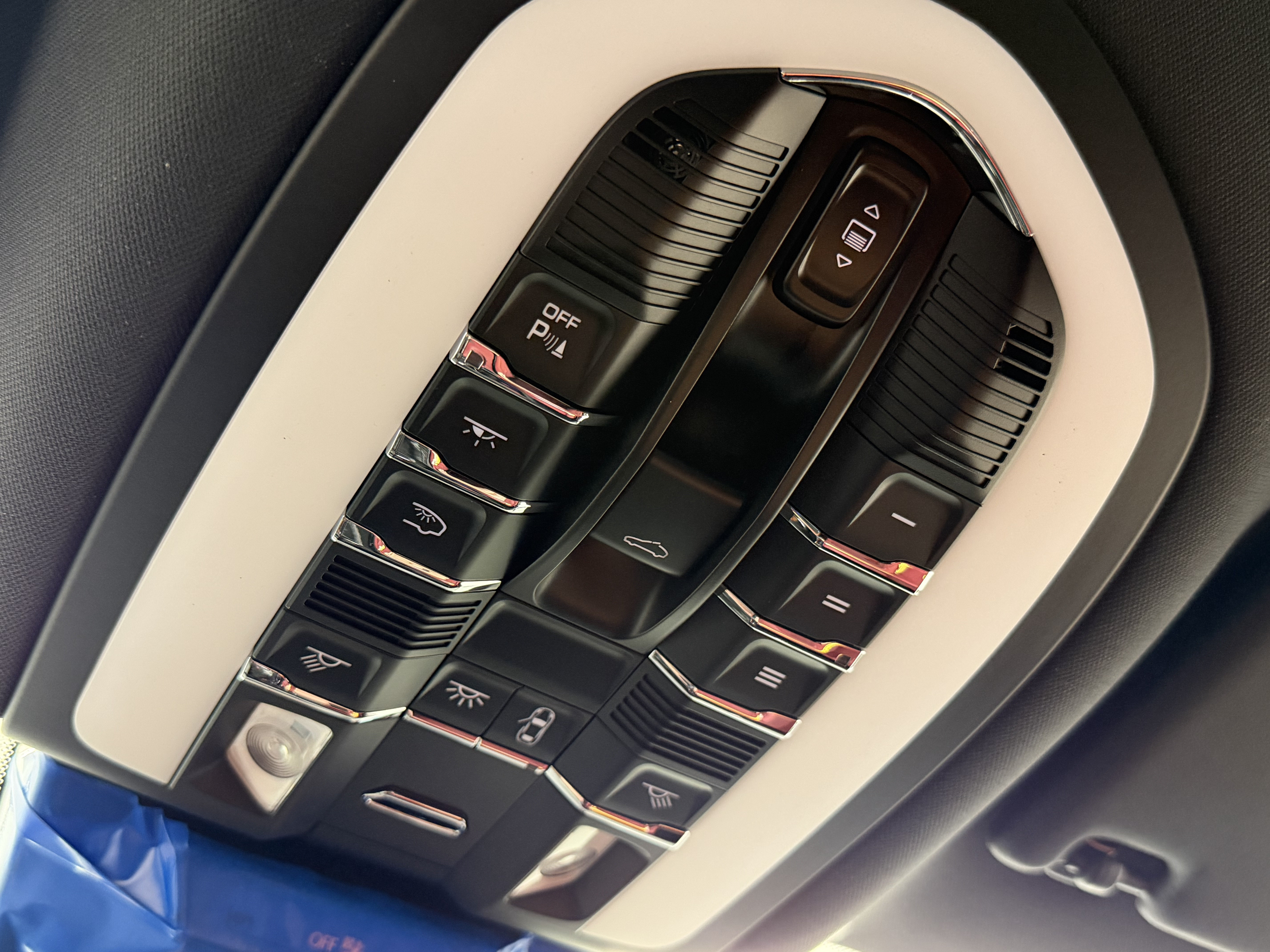 New 2026 Porsche Macan S AWD/4WD image 37
