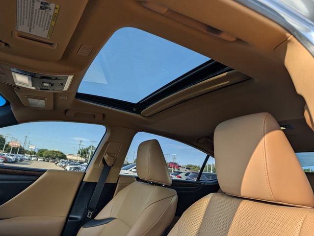 Used 2022 Lexus ES 350 w/ Premium Package FWD image 28