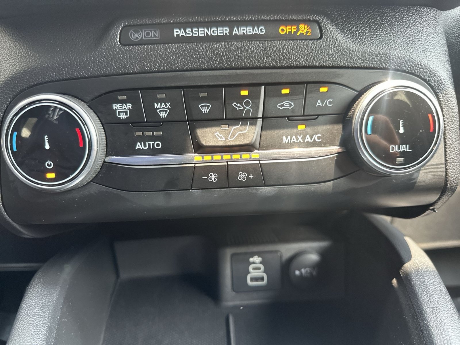 Certified 2025 Ford Escape Active AWD/4WD image 28