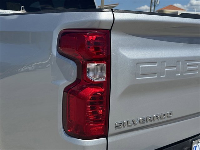 Used 2022 Chevrolet Silverado 1500 Custom image 10