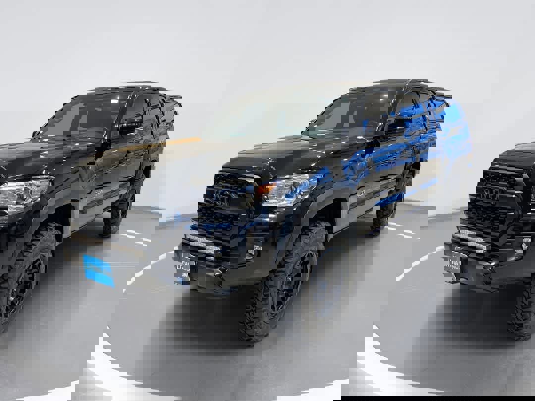 Used 2018 Toyota Tacoma TRD Off-Road image 1