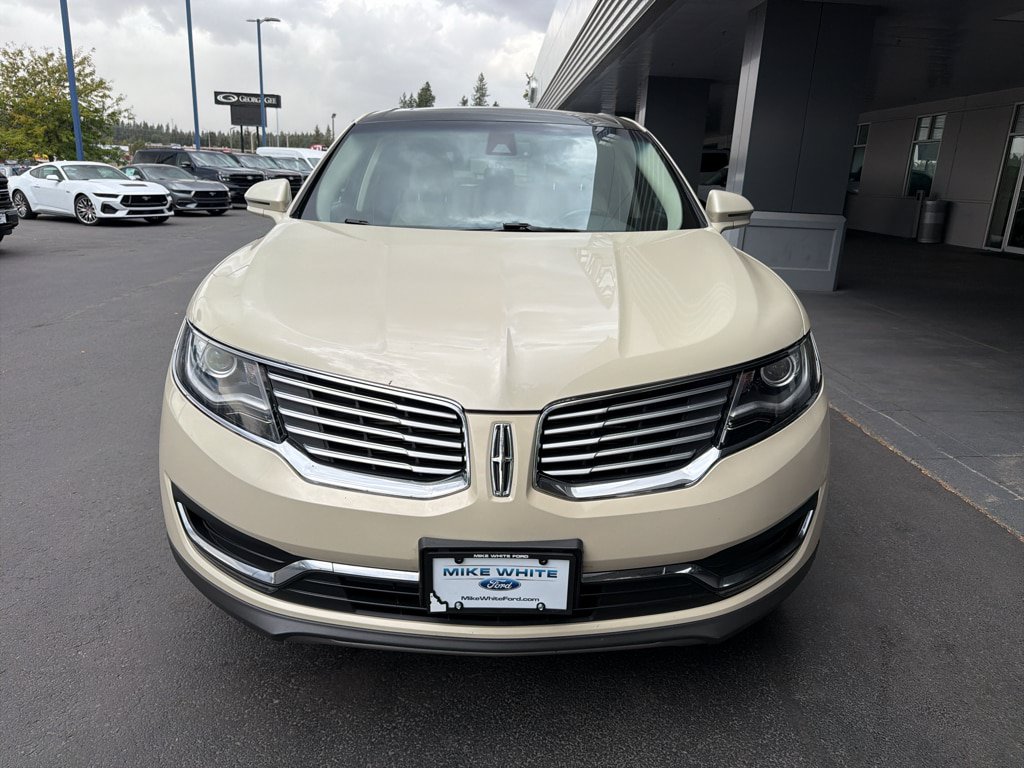 Used 2016 Lincoln MKX Select w/ Select Plus Package AWD/4WD image 2