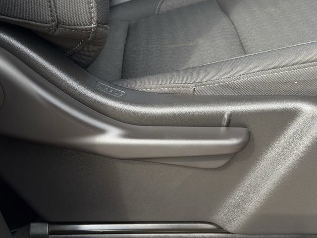 Used 2023 Chevrolet Silverado 1500 LT AWD/4WD image 31