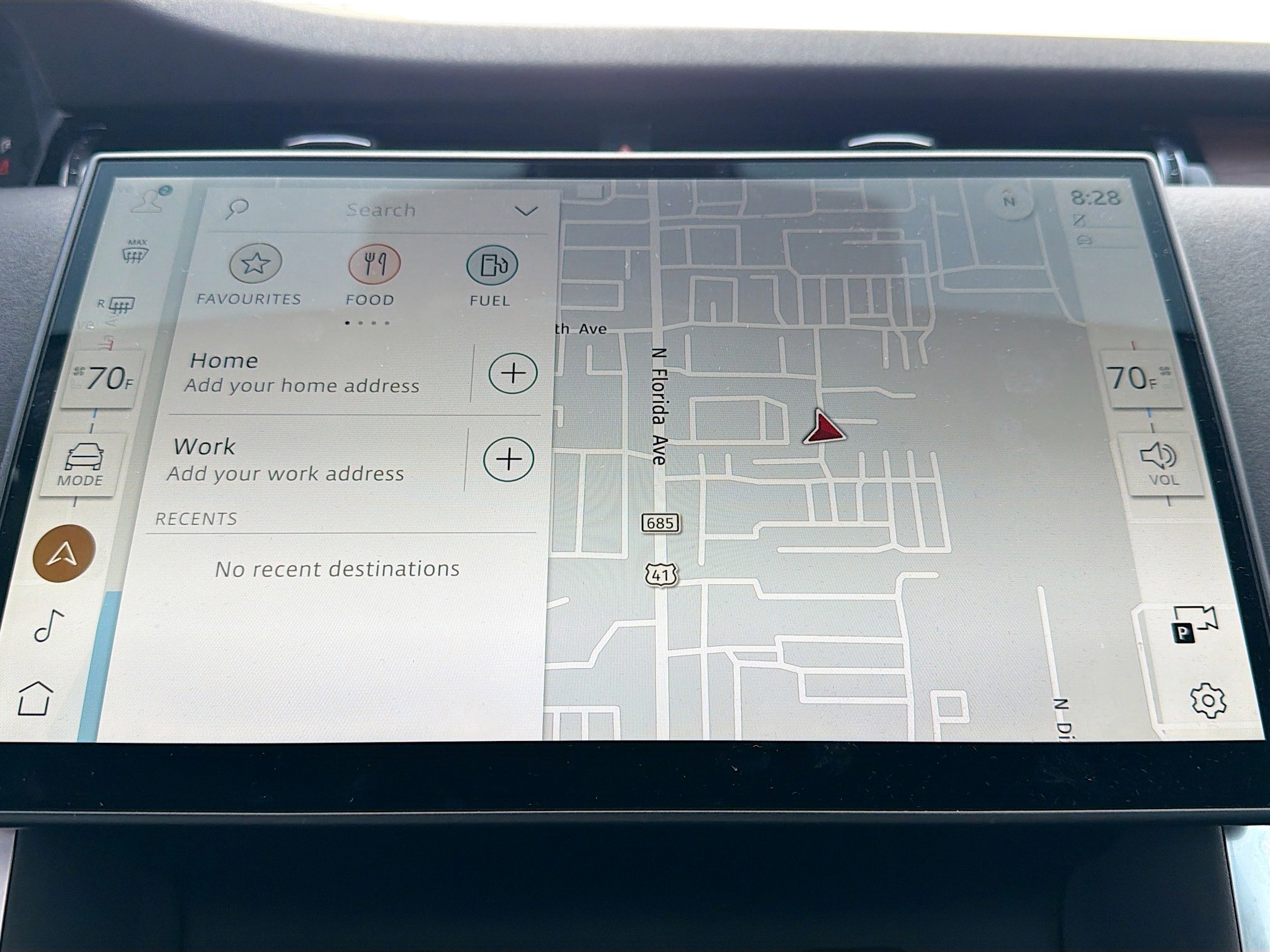 Used 2025 Land Rover Discovery Sport S image 31