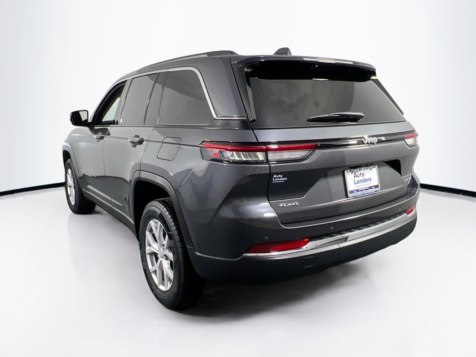 Used 2022 Jeep Grand Cherokee Limited image 7