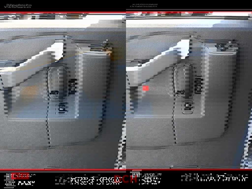 Used 2024 GMC Savana 2500 w/ Driver Convenience Package image 15