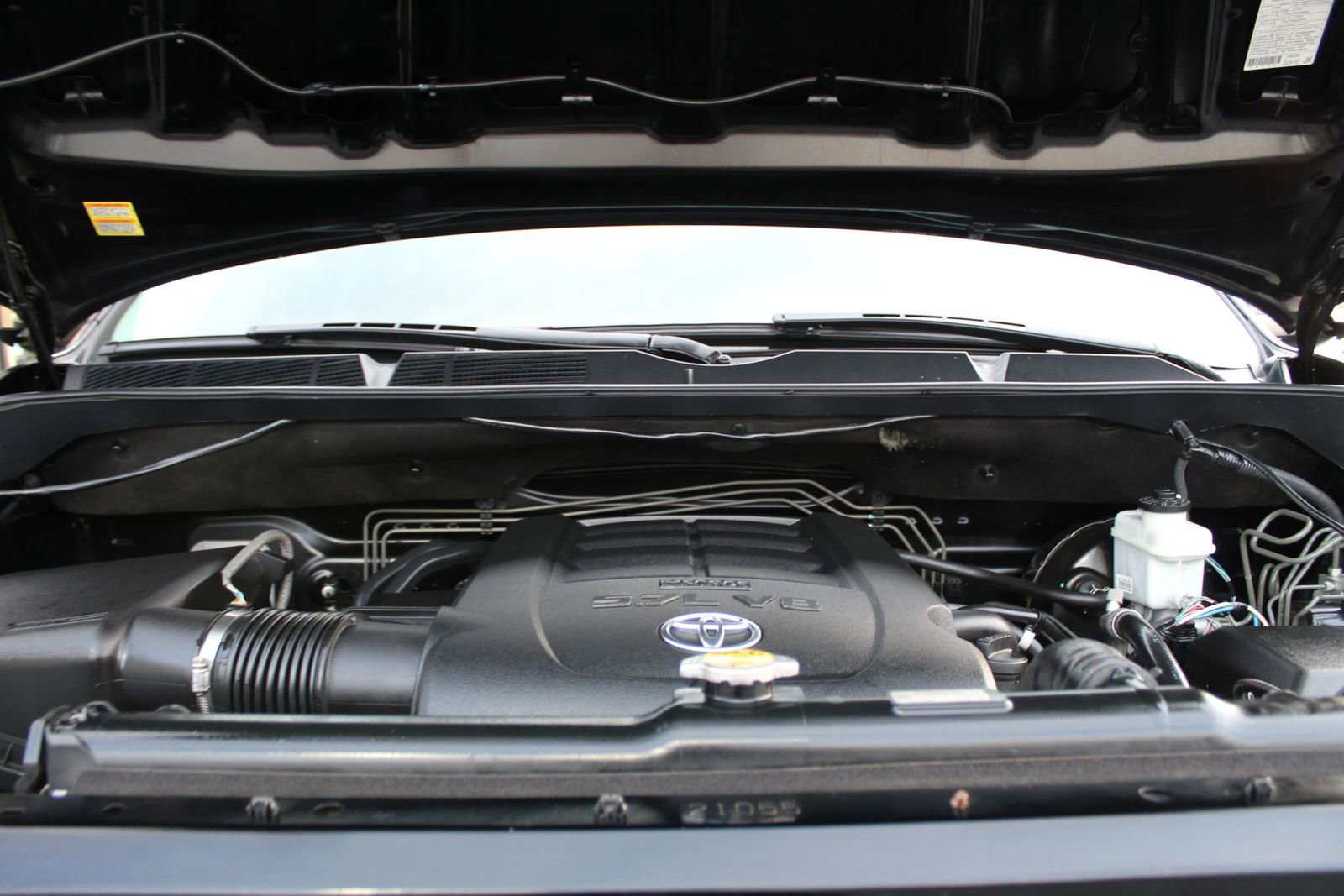 Used 2012 Toyota Tundra 2WD CrewMax w/ Tow Pkg image 32