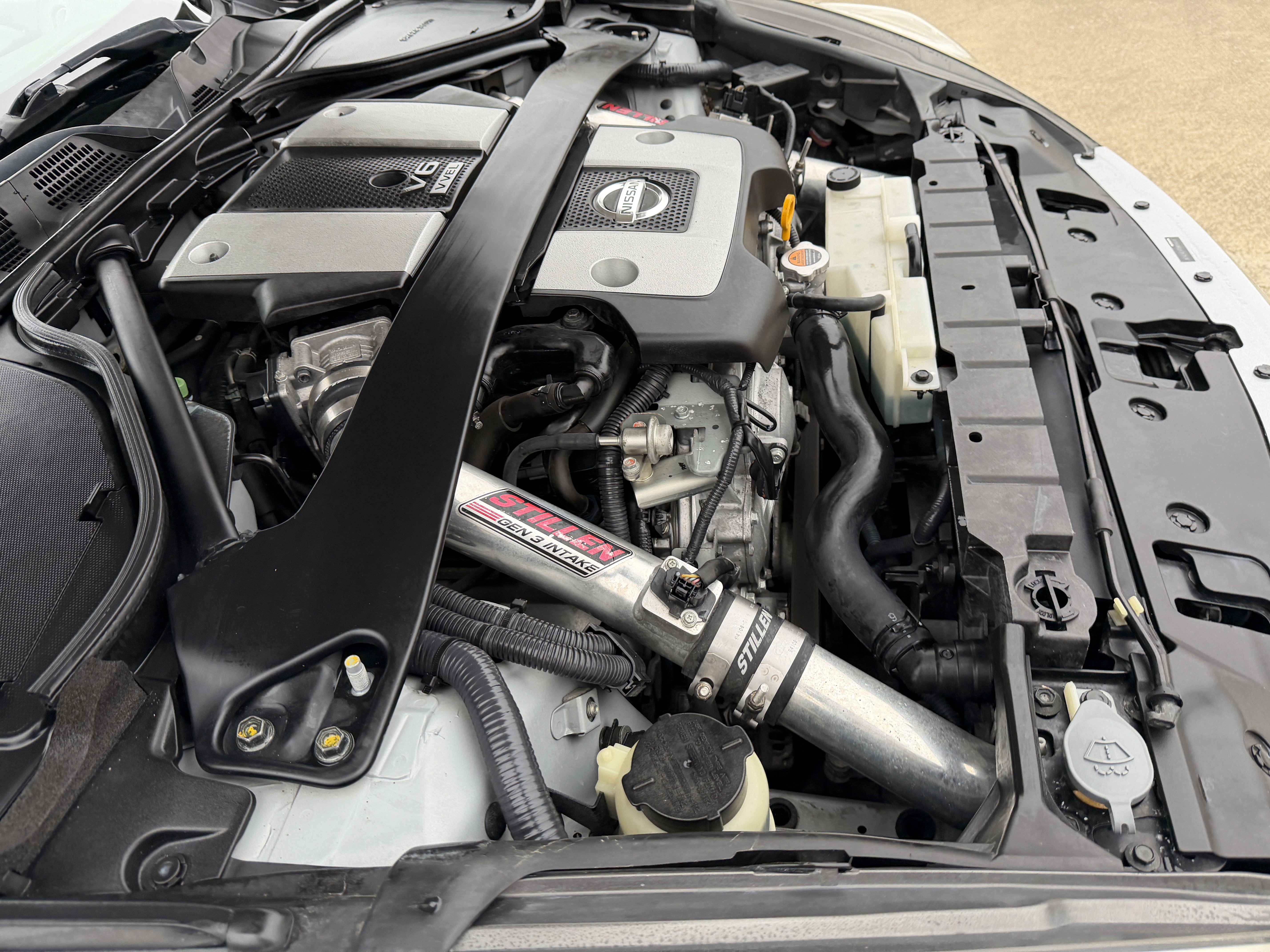 Used 2011 Nissan 370Z Coupe image 34