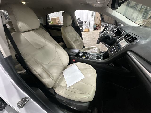 Used 2016 Ford Fusion Titanium FWD image 32