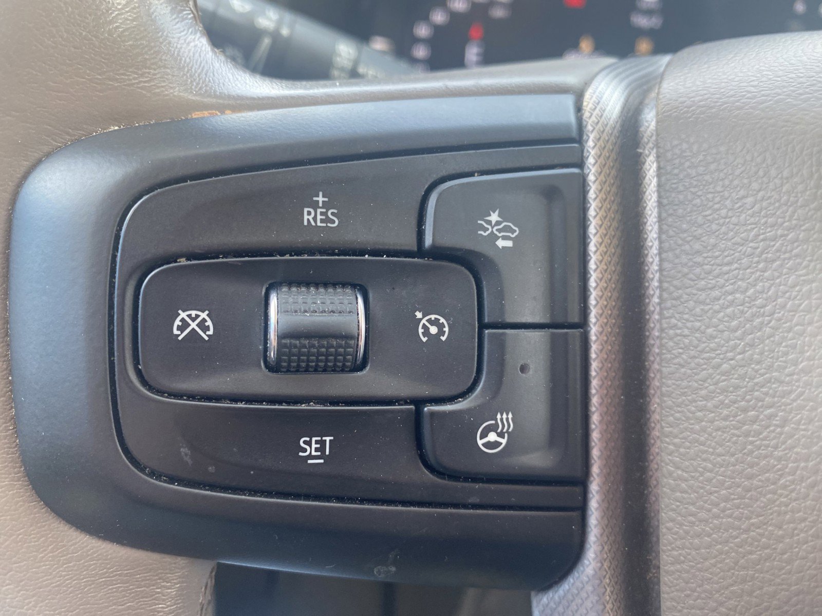 Used 2022 GMC Yukon XL Denali RWD image 15
