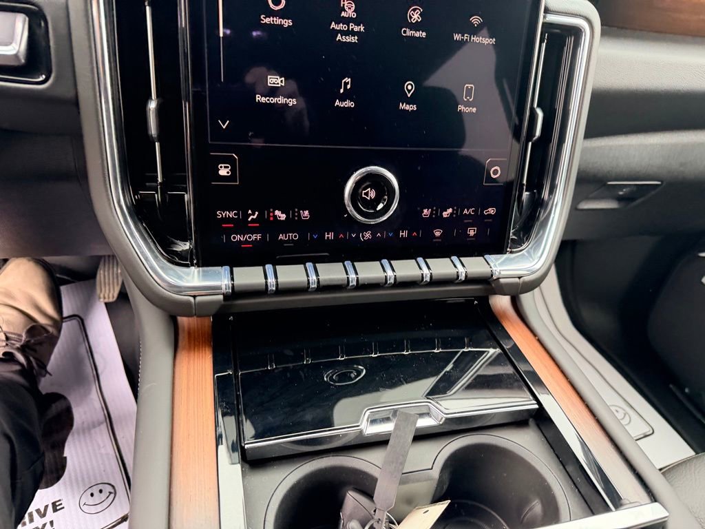 New 2026 GMC Yukon Denali w/ LPO, Floor Liner Package image 20