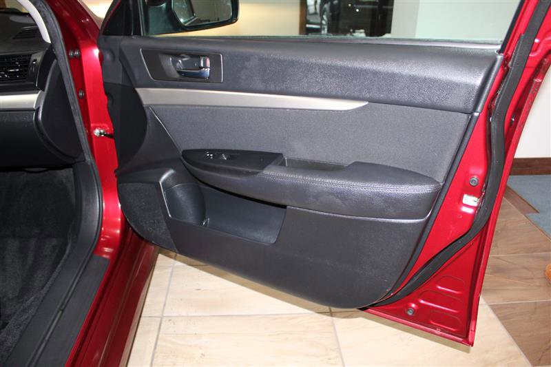 Used 2010 Subaru Legacy 2.5i Premium AWD/4WD image 27