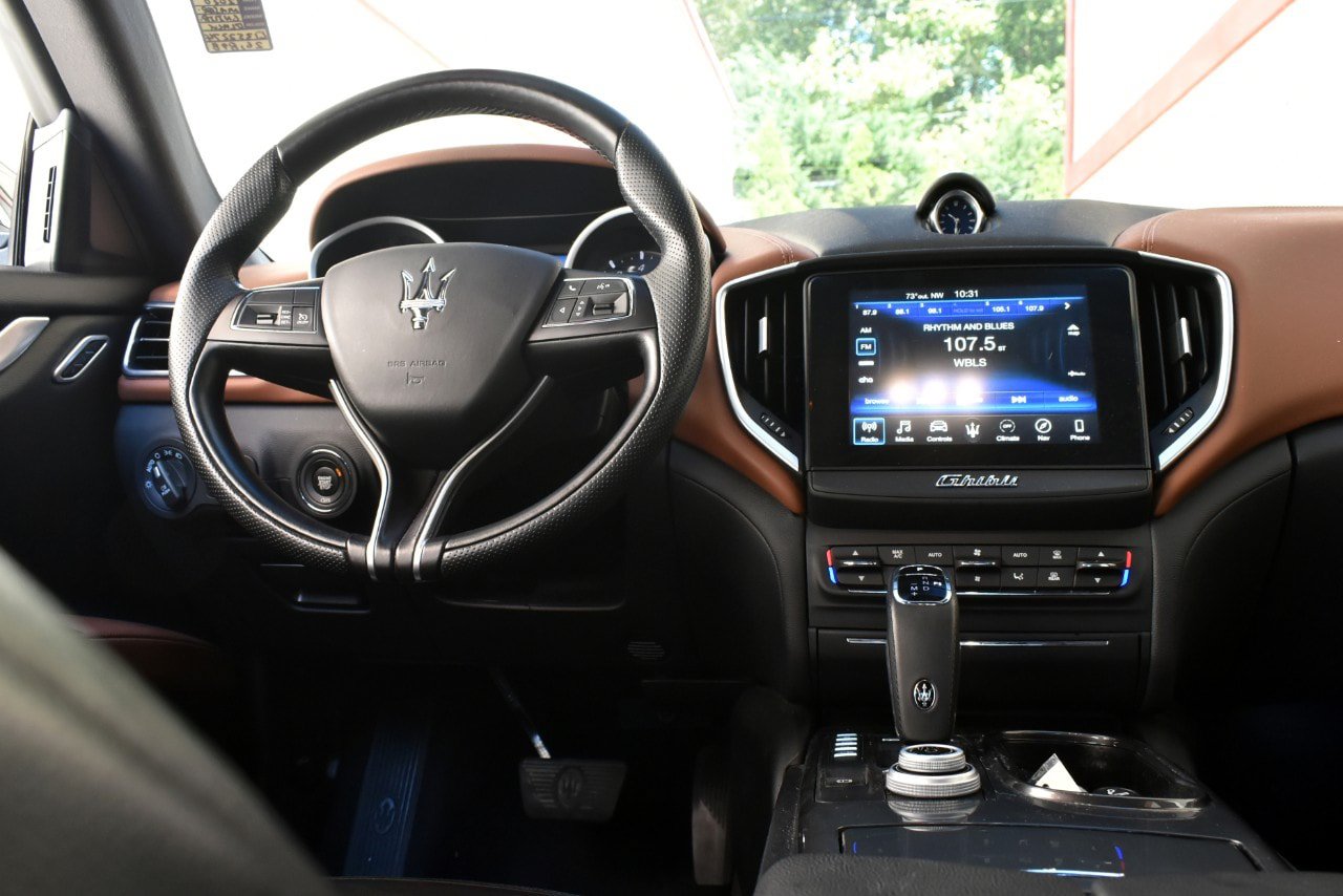 Used 2020 Maserati Ghibli RWD image 19