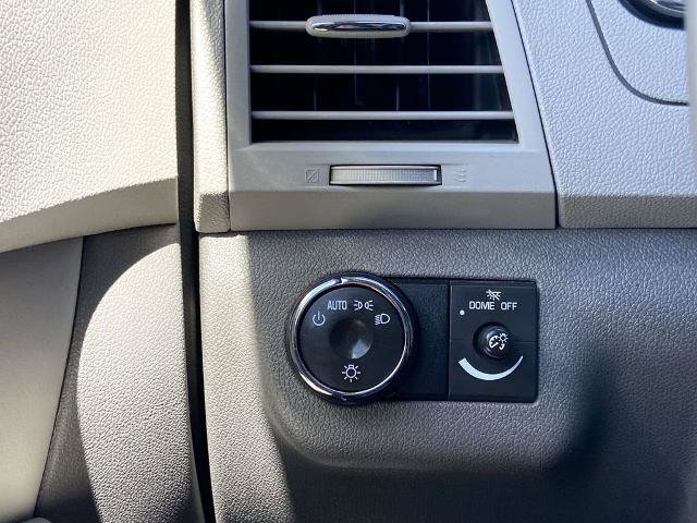 Used 2011 Chevrolet Traverse LT w/ Personal Connectivity Package FWD image 12
