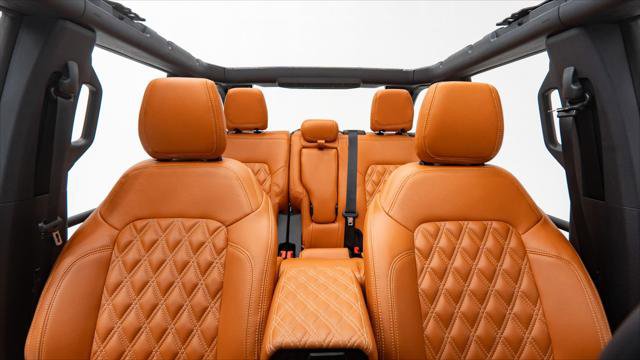 Used 2025 Ford Bronco CUSTOM image 35