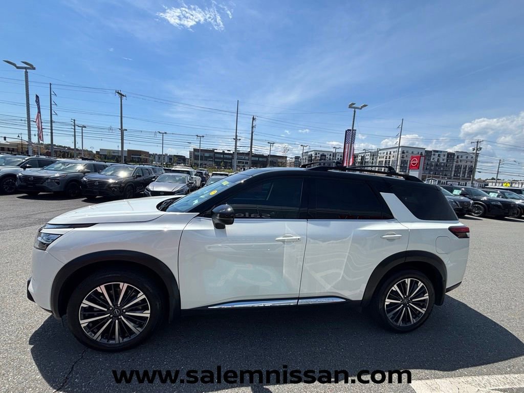 Certified 2023 Nissan Pathfinder Platinum w/ Lighting Package (N92) AWD/4WD image 4