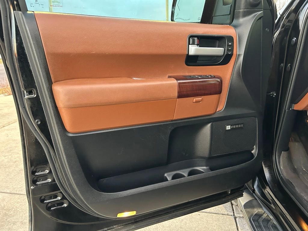 Used 2014 Toyota Sequoia Platinum image 16