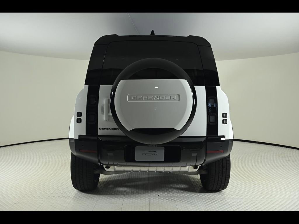 New 2026 Land Rover Defender 110 S image 4