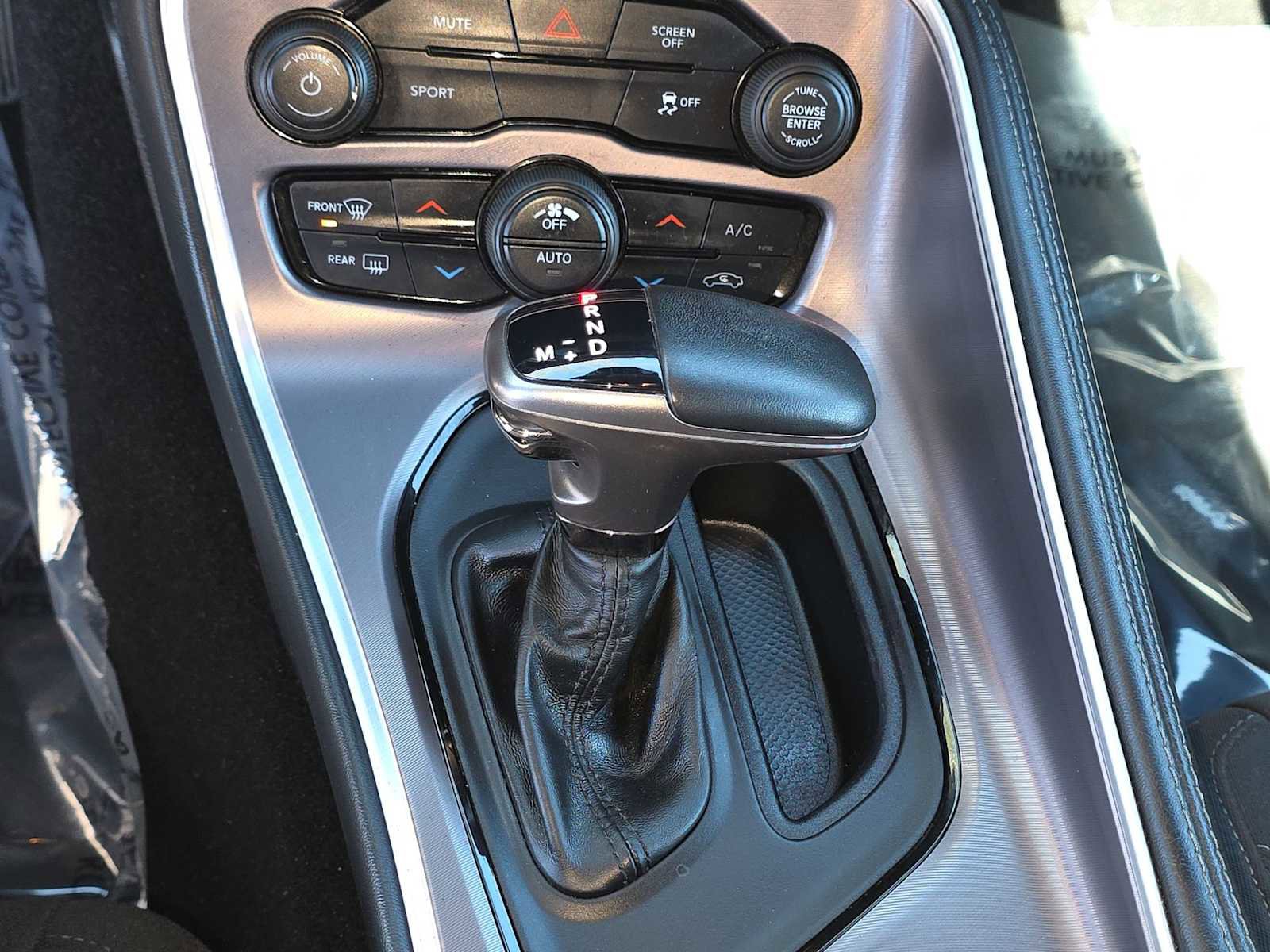 Used 2022 Dodge Challenger SXT image 20