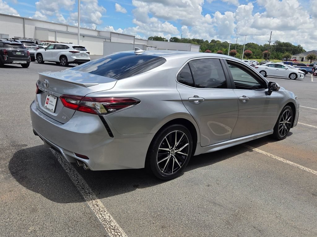 Used 2024 Toyota Camry SE FWD image 12