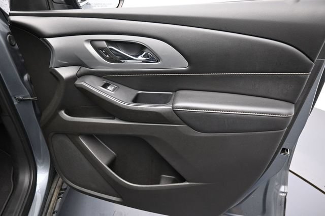 Used 2021 Chevrolet Traverse LT FWD image 35