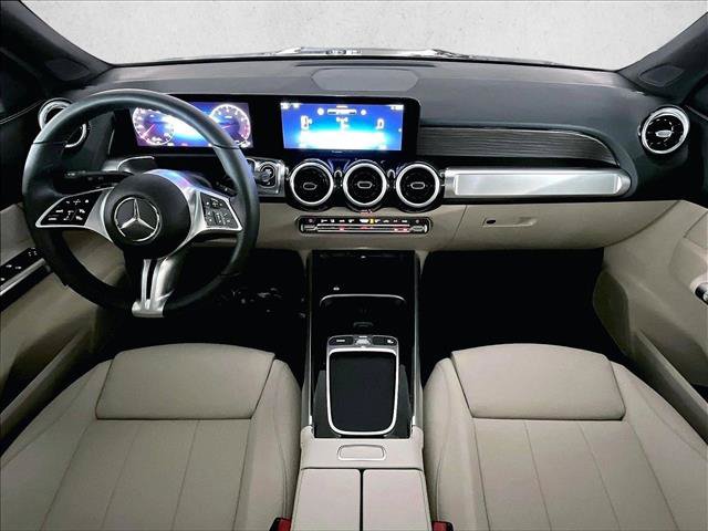 Used 2026 Mercedes-Benz GLB 250 image 16