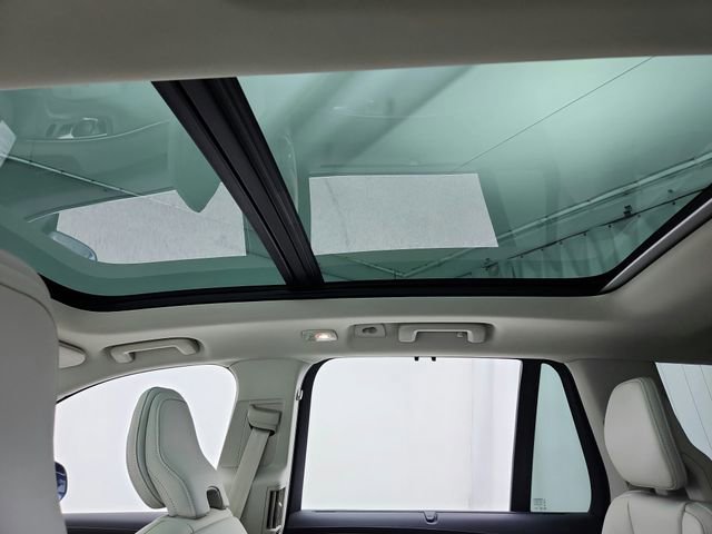 New 2026 Volvo XC90 B6 Ultra w/ Protection Package image 18