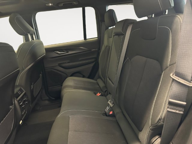 New 2026 Jeep Grand Cherokee Laredo X AWD/4WD image 13