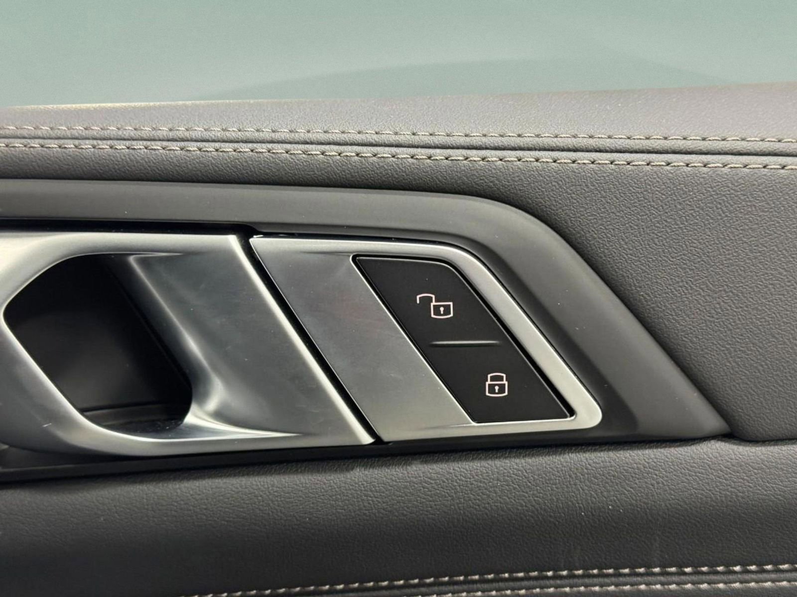 Certified 2025 BMW X5 xDrive40i image 19