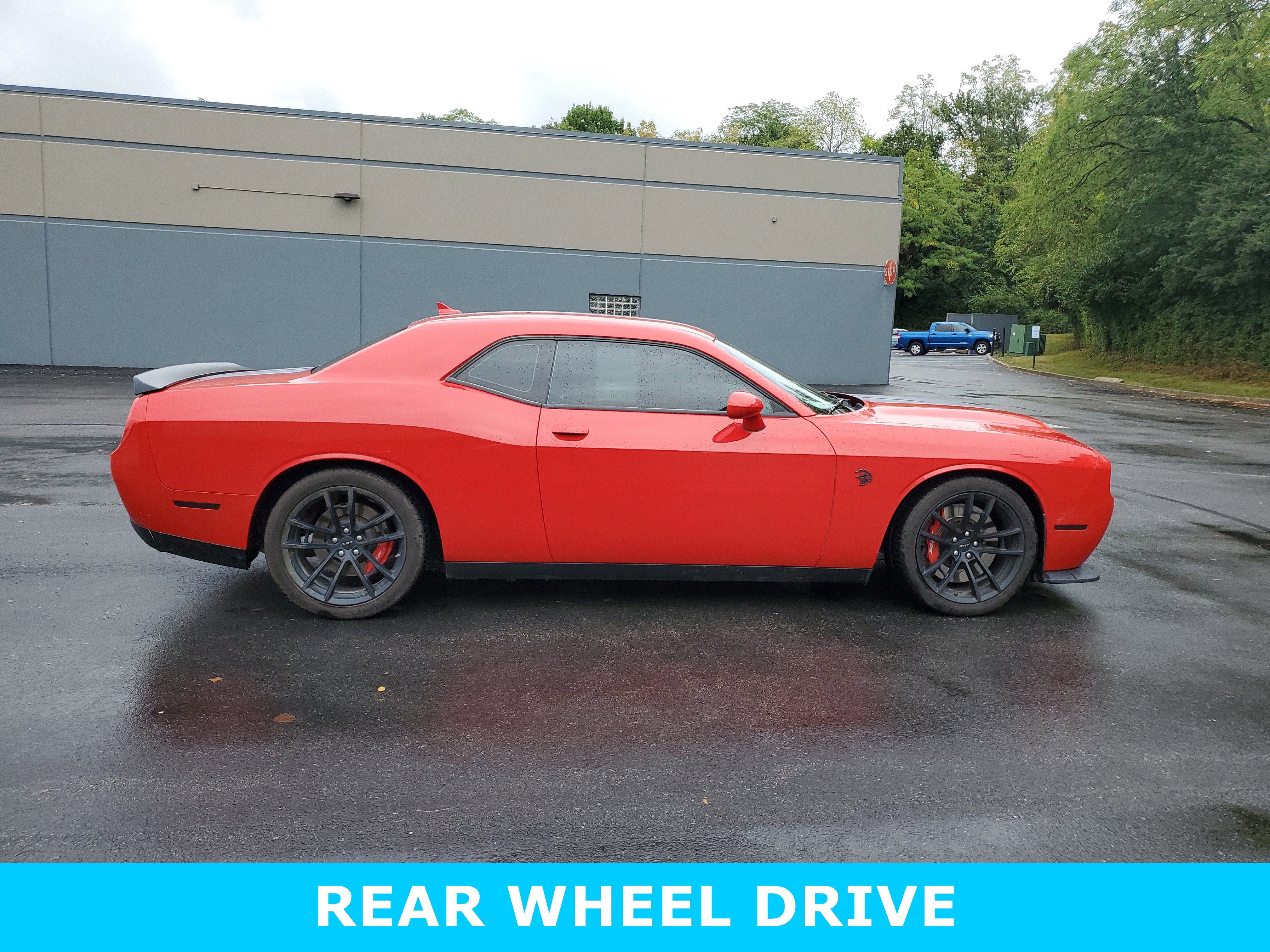 Used 2023 Dodge Challenger SRT Hellcat w/ Driver Convenience Group image 3