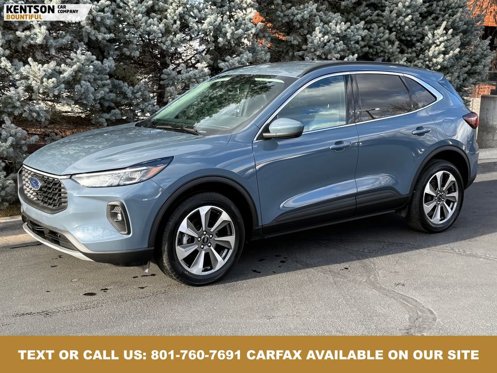 Used 2025 Ford Escape Platinum image 1