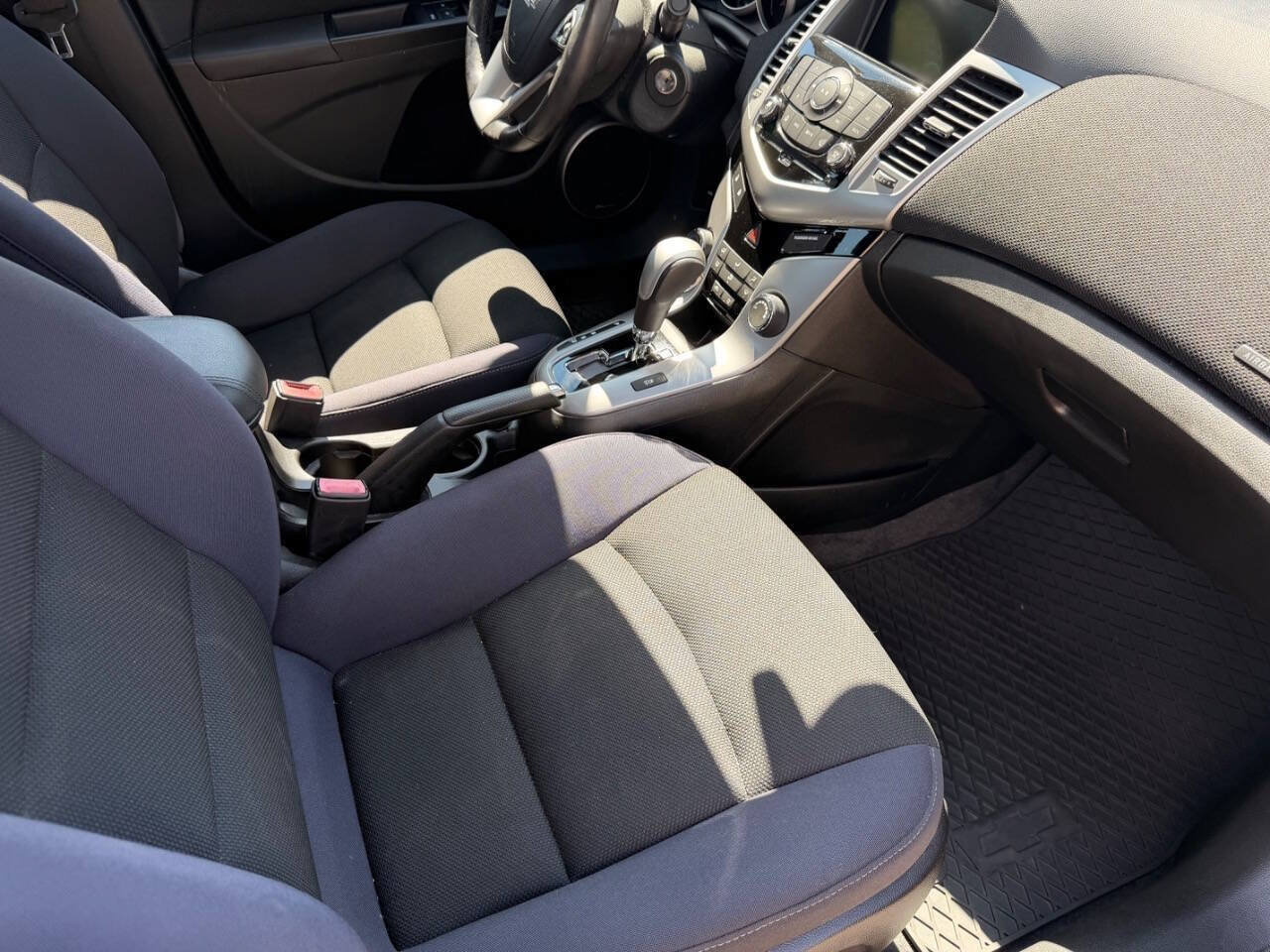 Used 2013 Chevrolet Cruze Eco w/ Enhanced Safety Package FWD image 16