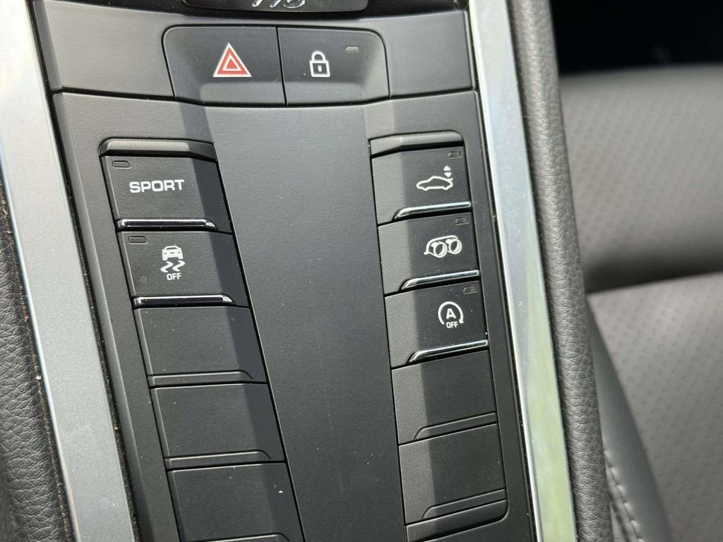 Used 2024 Porsche 718 Cayman image 24