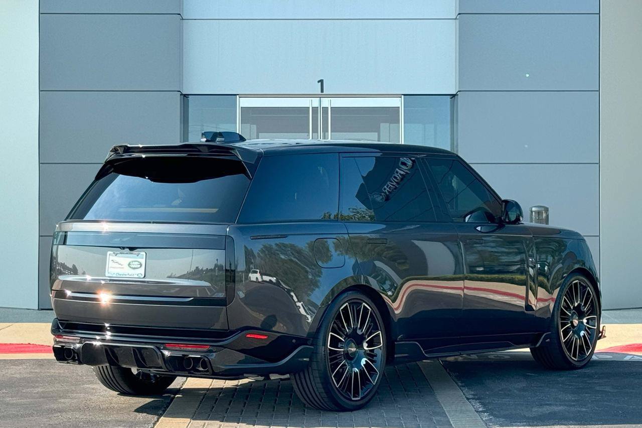 Used 2024 Land Rover Range Rover Long Wheelbase Autobiography AWD/4WD image 2