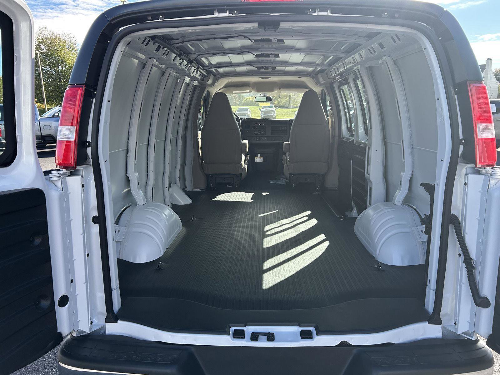 New 2025 Chevrolet Express 2500 w/ Driver Convenience Package image 26