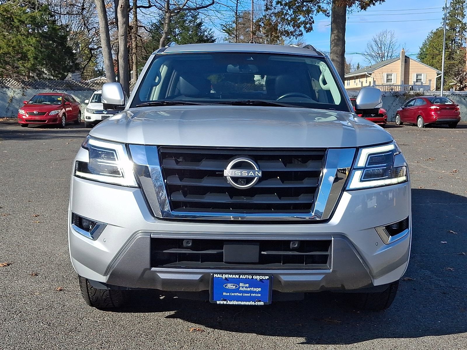 Used 2021 Nissan Armada SL w/ Captain's Chairs Package image 2