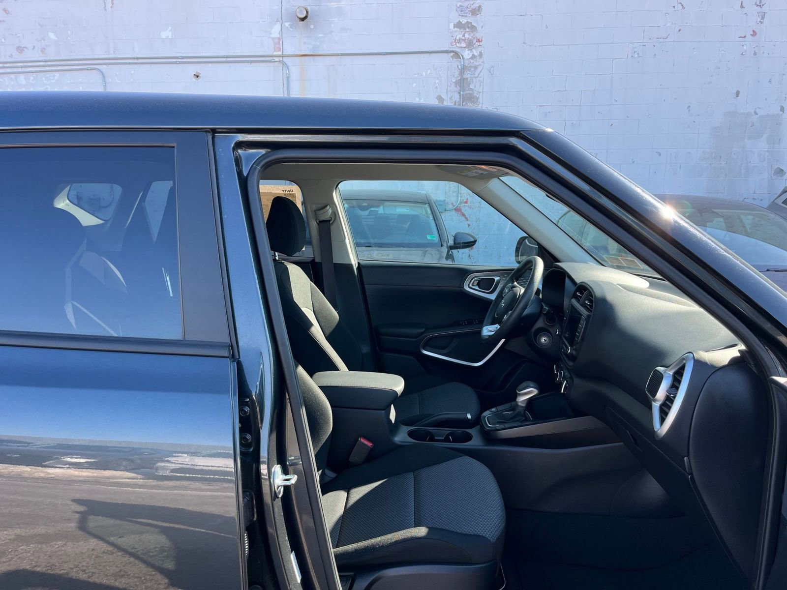 Used 2025 Kia Soul LX w/ LX Technology Package image 25