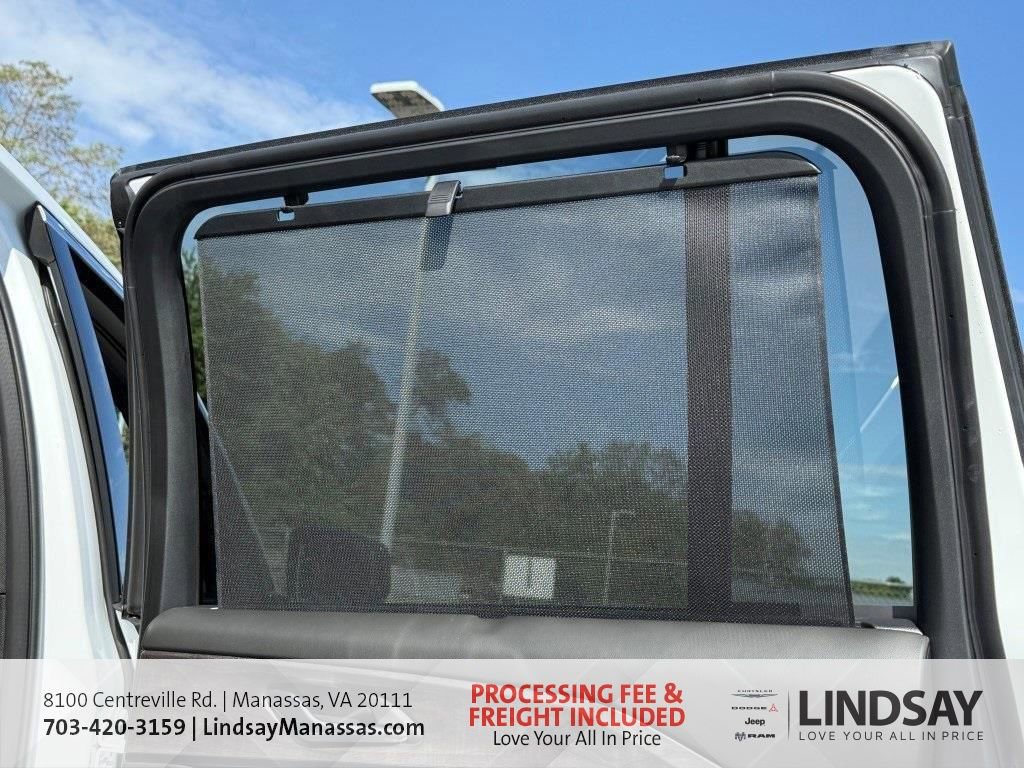 New 2025 Jeep Grand Cherokee Overland w/ Adv Protech Group III AWD/4WD image 20