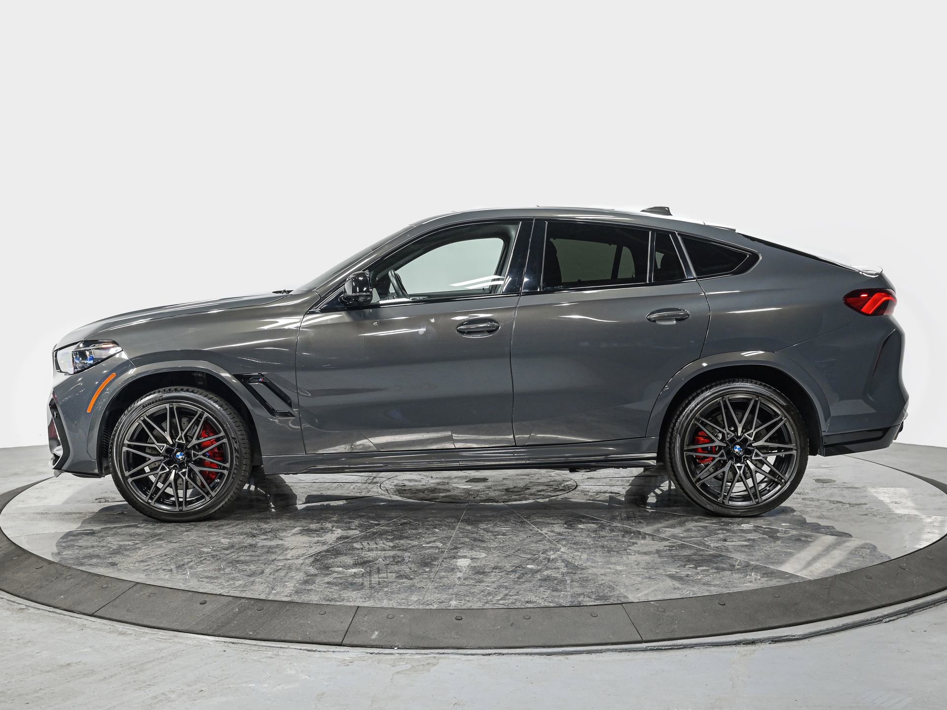 Used 2023 BMW X6 M w/ Competition Package AWD/4WD image 2