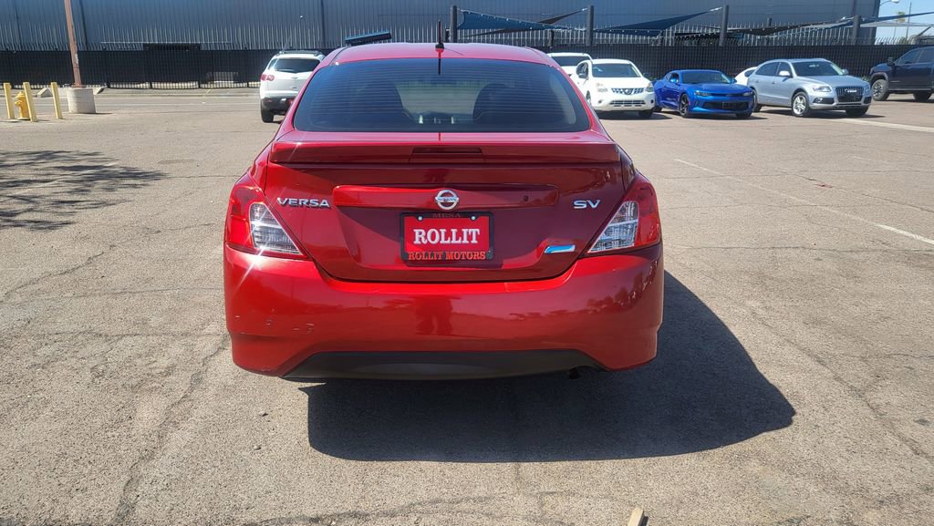 Used 2015 Nissan Versa SV FWD image 7
