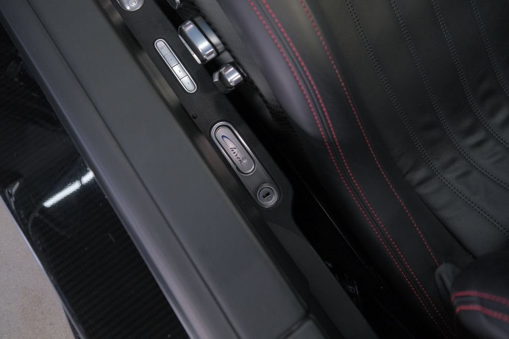 Used 2018 Bugatti Chiron AWD/4WD image 13