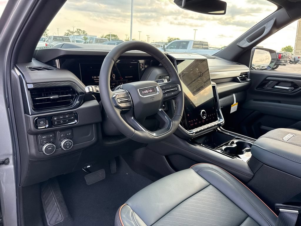 New 2026 GMC Yukon XL AT4 AWD/4WD image 17