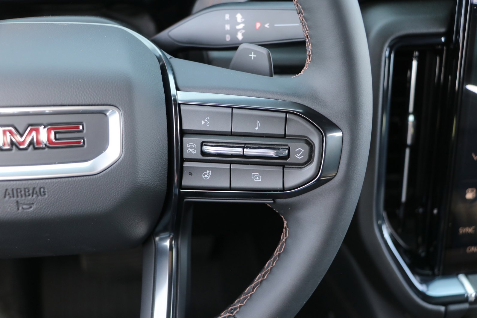 New 2026 GMC Yukon XL AT4 w/ AT4 Premium Package image 19