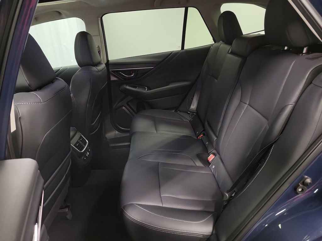 Used 2025 Subaru Outback Limited image 22