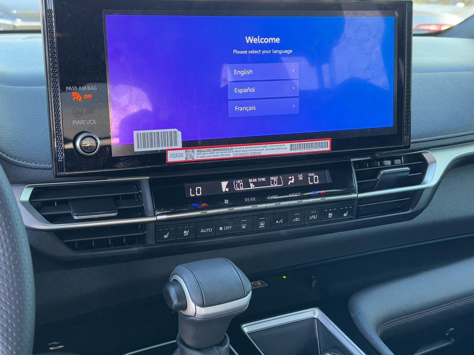 Used 2025 Toyota Sienna Limited image 24