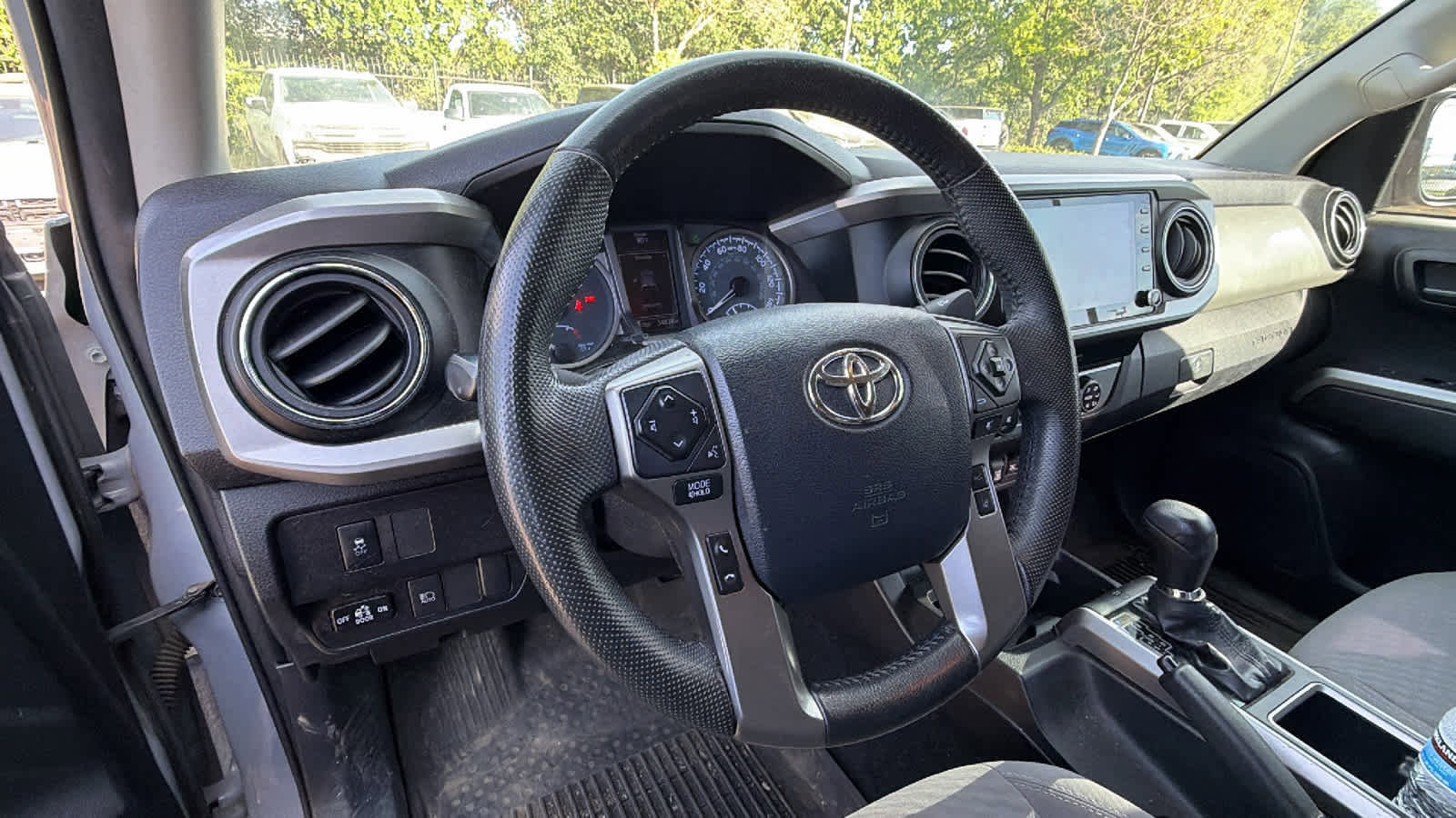 Used 2020 Toyota Tacoma SR5 image 10