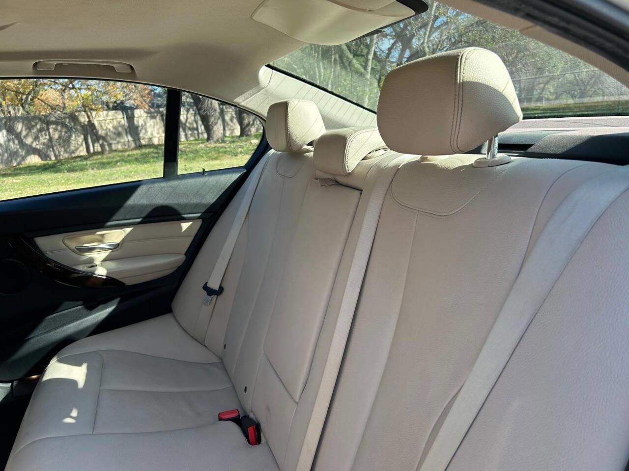 Used 2015 BMW 320i Sedan image 33