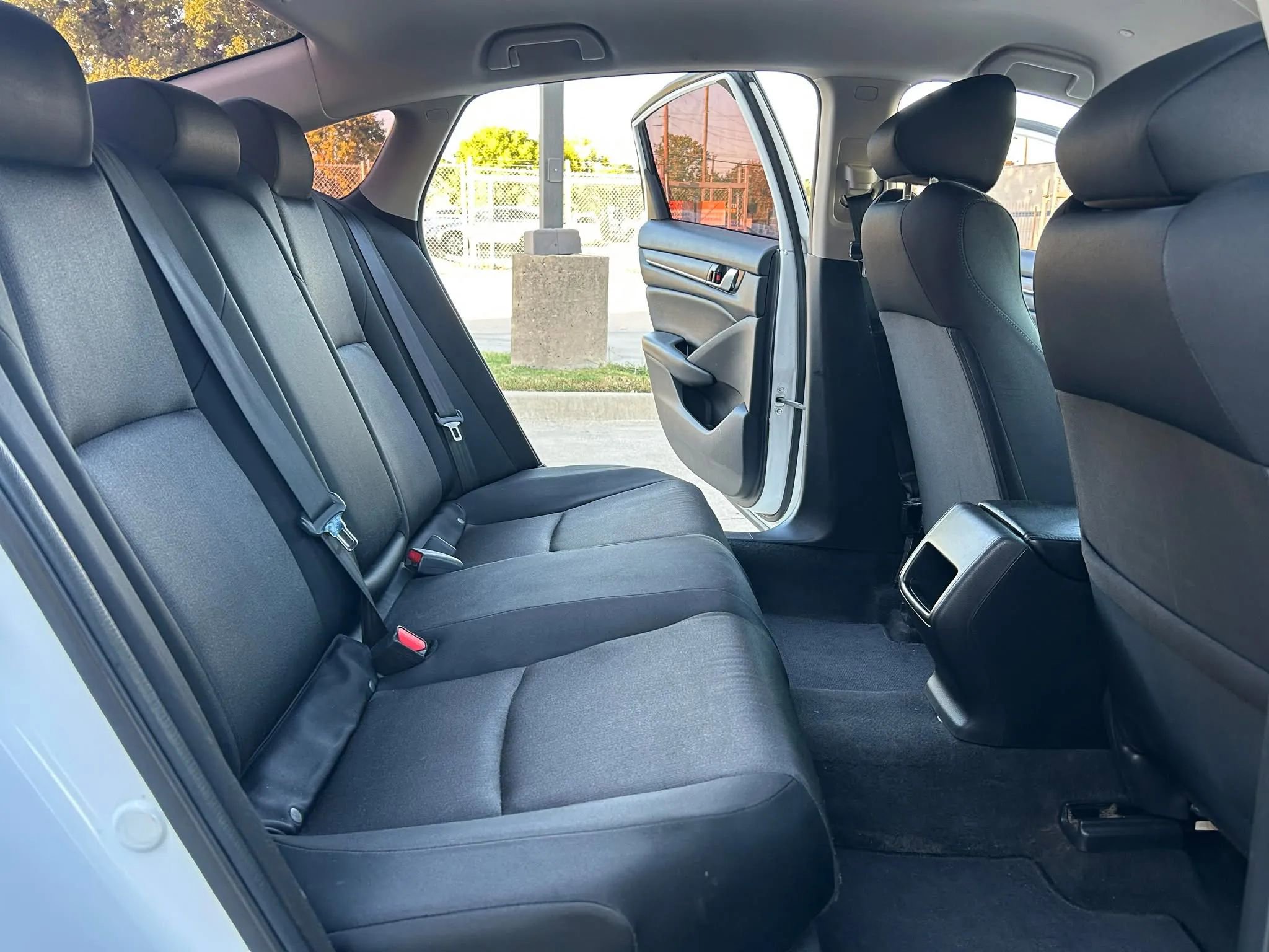 Used 2018 Honda Accord LX image 18